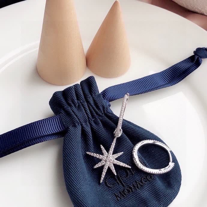 APM Monaco Elegant Star Hoop Earrings